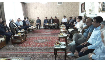 حضور  در بیت مرحوم حاج محمد موتمن عضو هیات مدیره ستاد توسعه دانشگاه کاشان برای عرض تسلیت