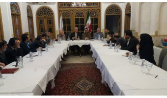تاریخ خاندان غفاری به دوران زندیه برمی گردد