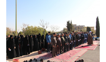 گزارش تصویری اقامه نماز باران در دانشگاه کاشان
