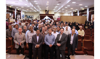 گزارش تصویری مراسم بزرگداشت روز کارمند و تقدیر از کارمندان نمونه و همکاران بازنشسته دانشگاه کاشان