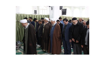 گزارش تصویری اقامه نماز ظهر و عصر به امامت حضرت آیت الله نمازی در مسجد دانشگاه- ۲۴ دی ماه ۹۷