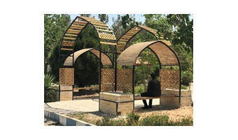 طراحی و ساخت یکی از فضاهای ورودی دانشگاه کاشان منطبق با اقلیم، هویت و فرهنگ کاشان توسط دکتر ممتحن استاد گروه معماری