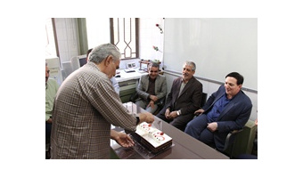 حضور صمیمانه هیات رئیسه دانشگاه کاشان همراه با اساتید دانشکده شیمی،برای تبریک تولد دکتر جواد صفری