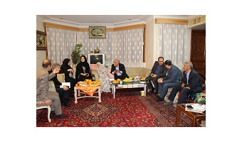 حضور معاون حقوقی رئیس جمهور در منزل یکی از خیرین دانشگاه کاشان