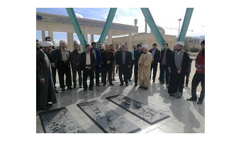 تجدید میثاق دانشگاهیان دانشگاه کاشان با شهدا در نخستین روز دهه مبارک فجر