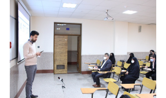 رئیس دانشگاه کاشان پای درس دانشجوها