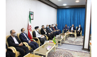امام جمعه کاشان: علم همراه با معنویت ارزشمند است